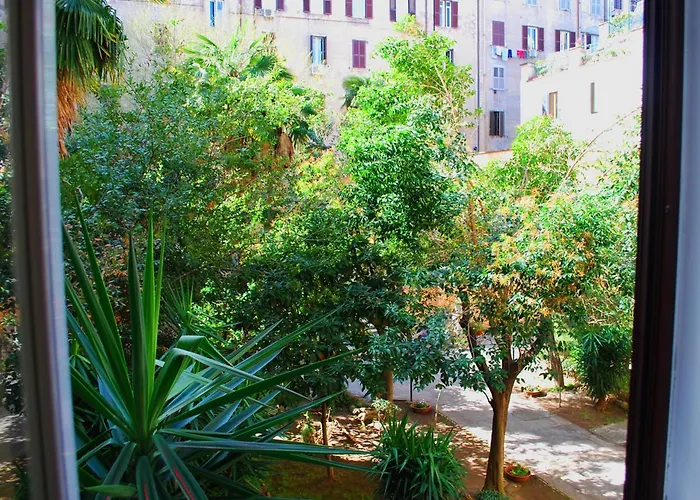 Bed & Breakfast In Vale&hillary Colosseo