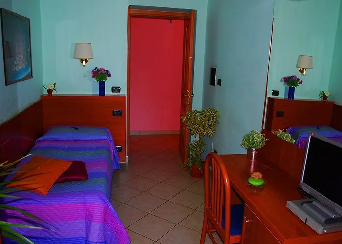 Bed & Breakfast In Vale&hillary Colosseo Rome