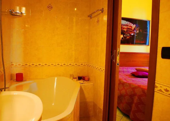 In Vale&hillary Colosseo Bed & Breakfast